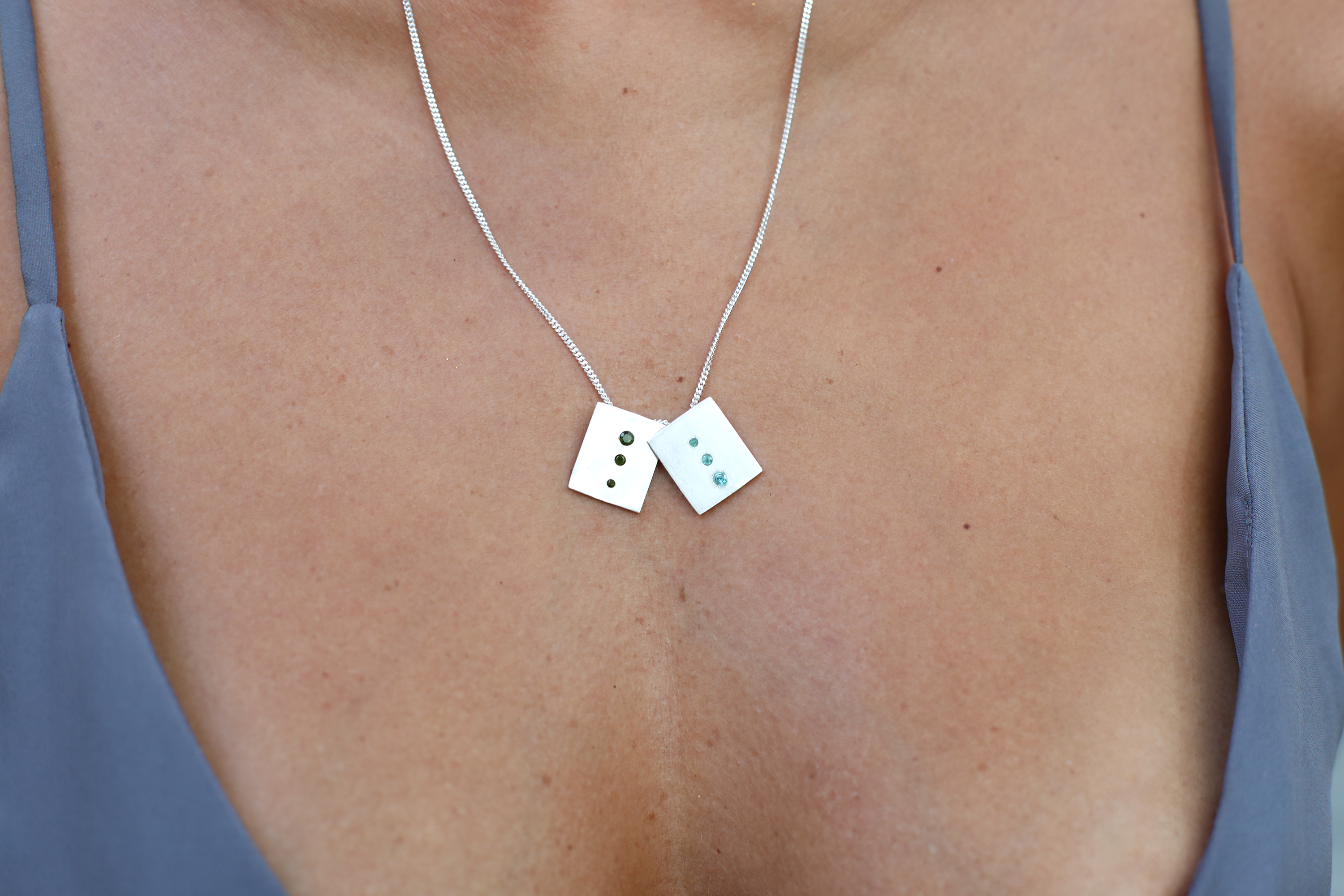 <transcy>Golden Scapular</transcy>